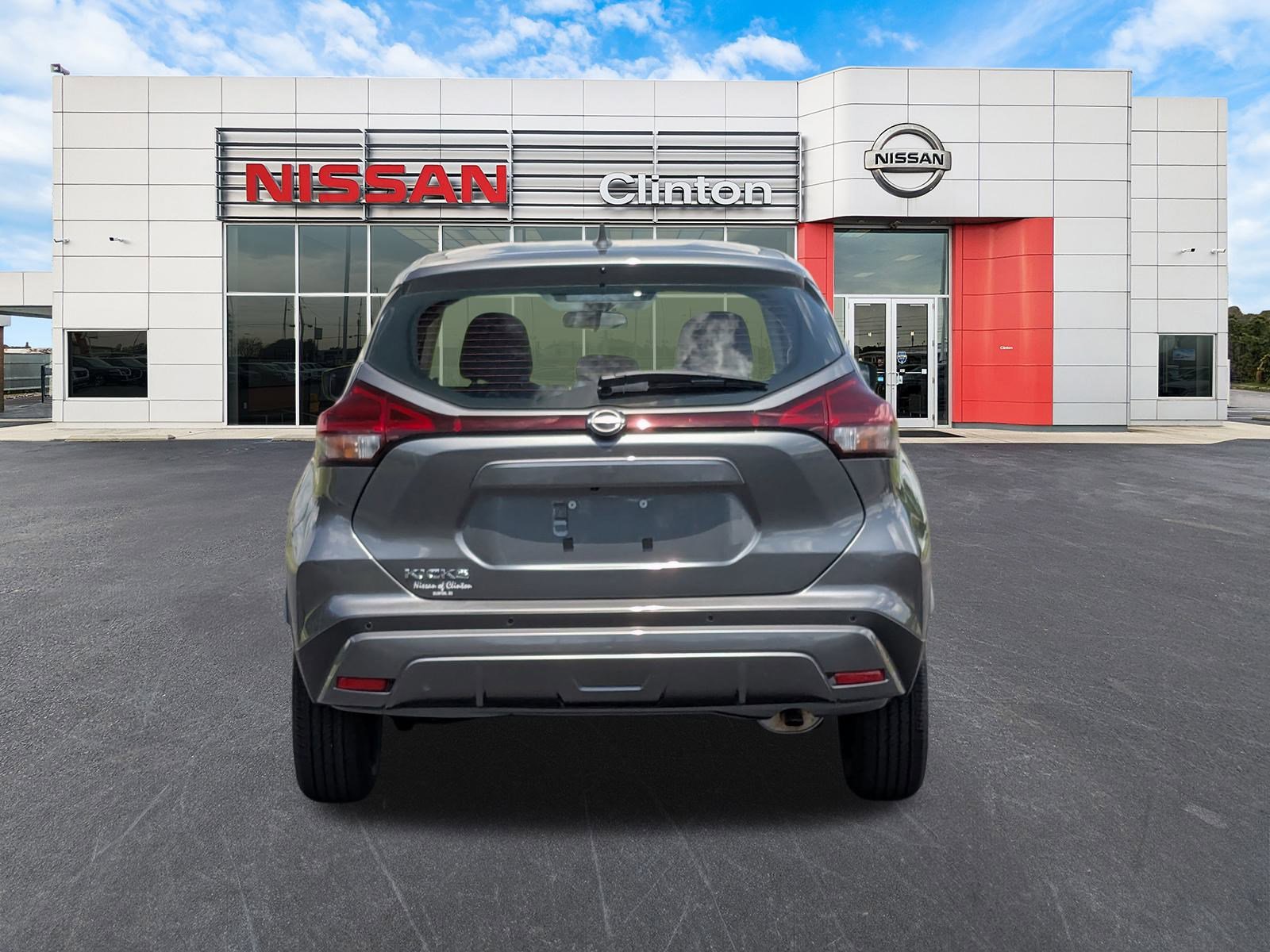 2025 Nissan Kicks Play S photo 3