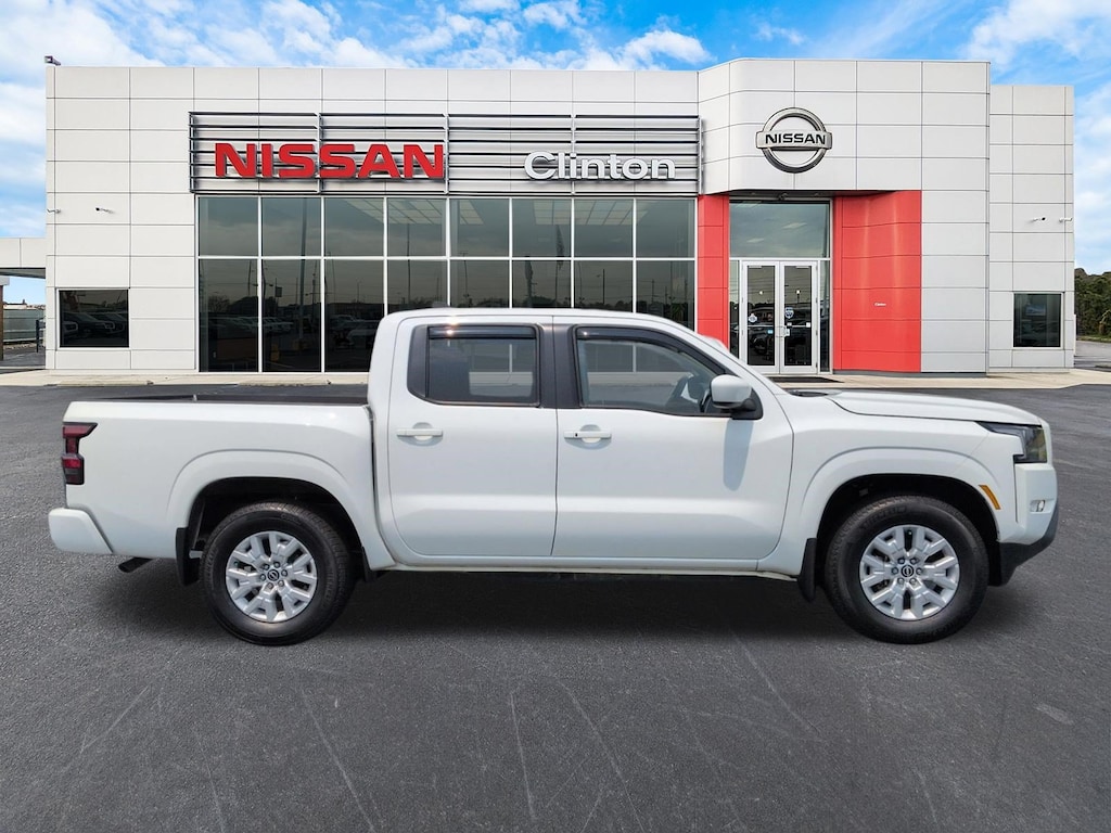 Used 2022 Nissan Frontier SV Truck Crew Cab