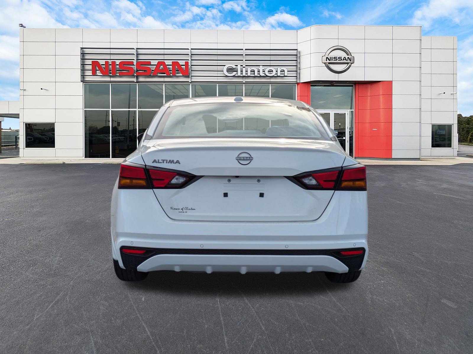 2025 Nissan Altima S photo 4