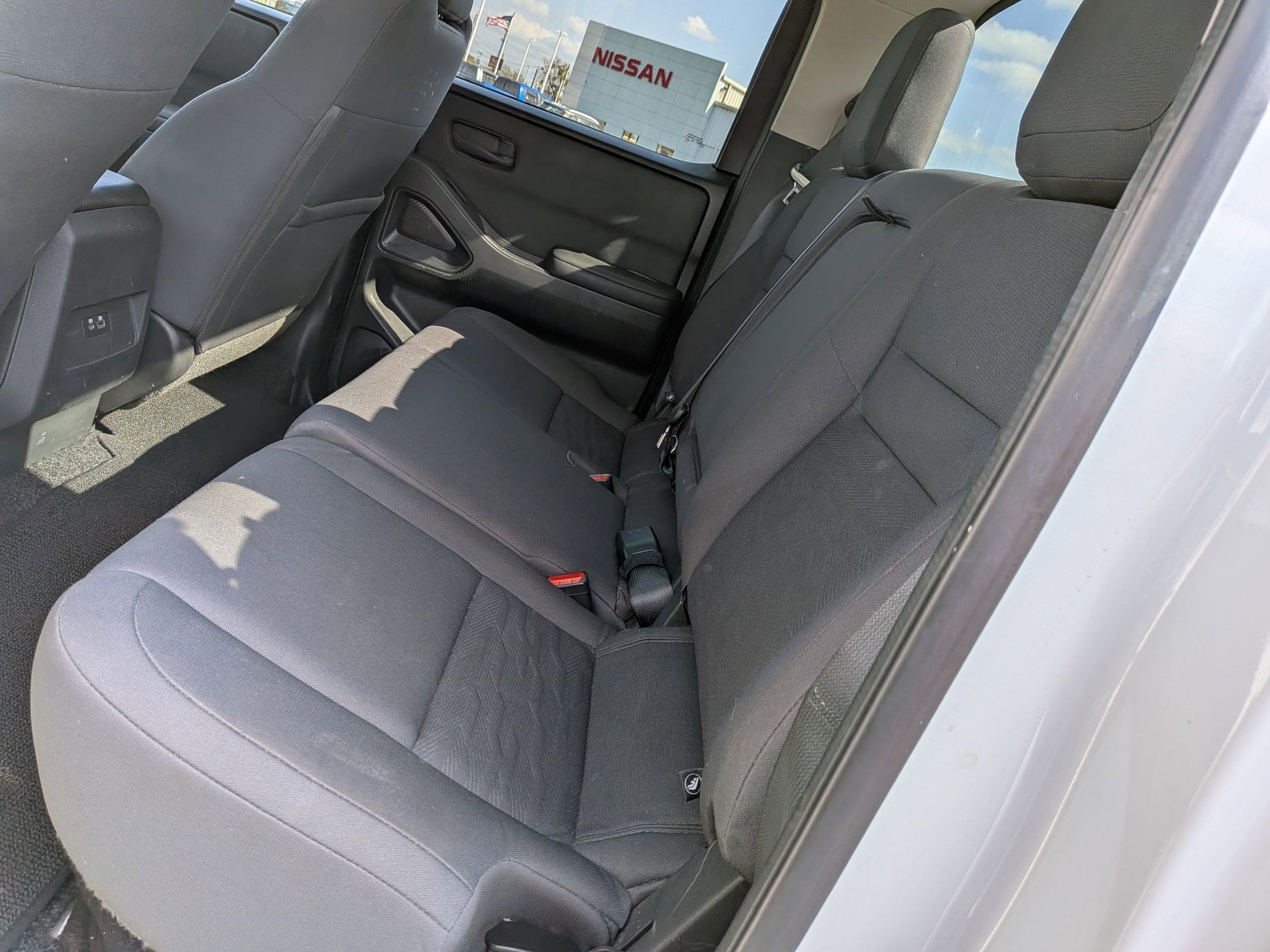 2022 Nissan Frontier S - Photo 26