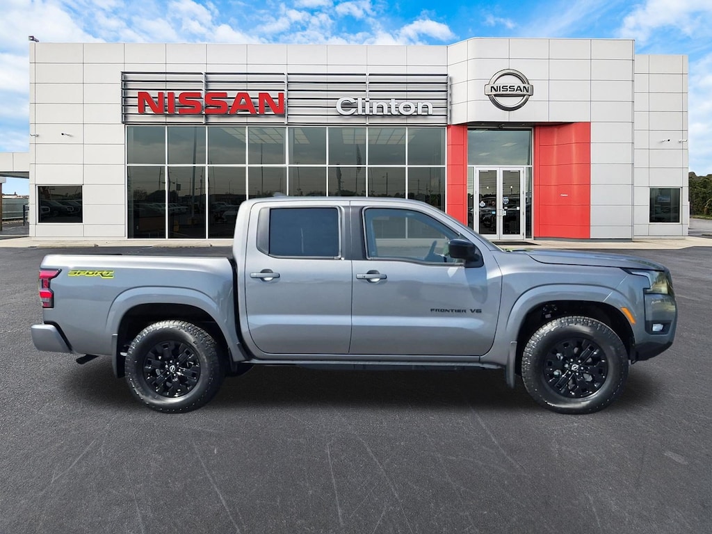 New 2027 Nissan Frontier SV Truck Crew Cab