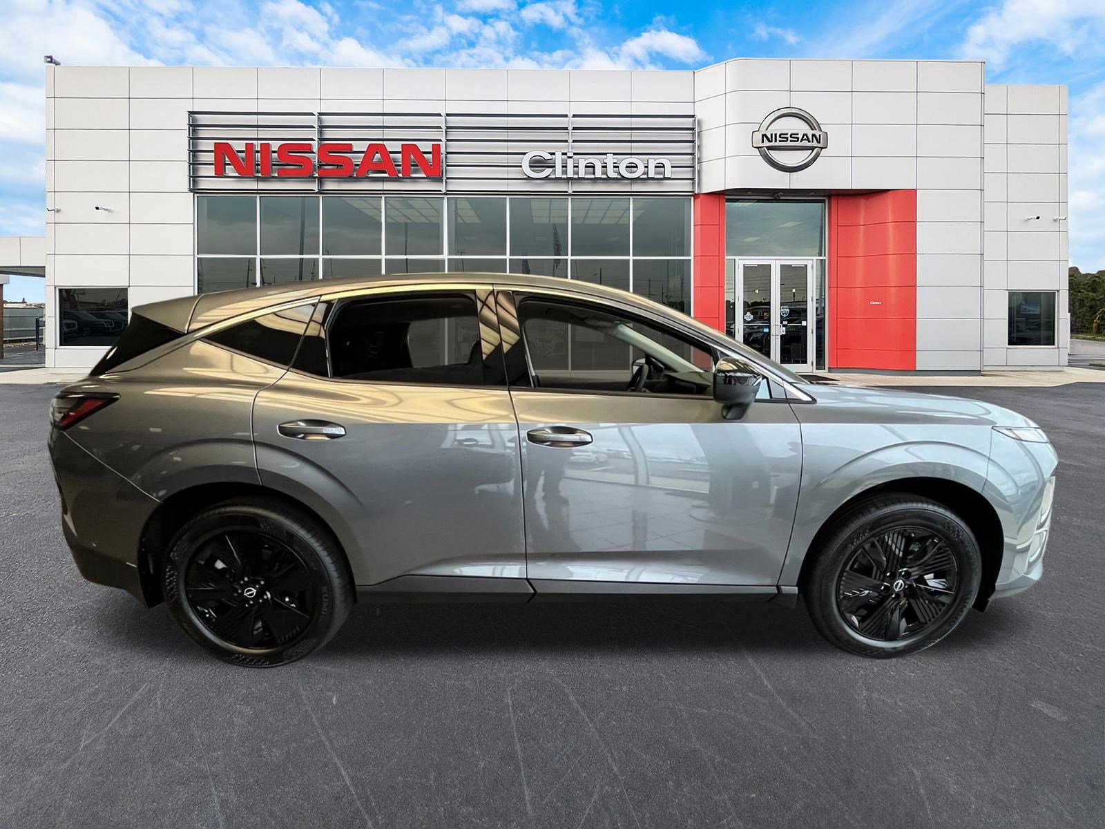 2025 Nissan Murano SV photo 2
