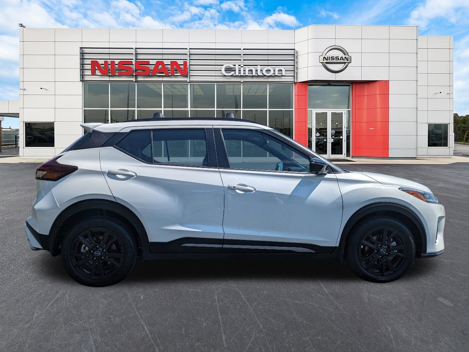 Certified 2023 Nissan Kicks SR with VIN 3N1CP5DV9PL531130 for sale in Clinton, NC