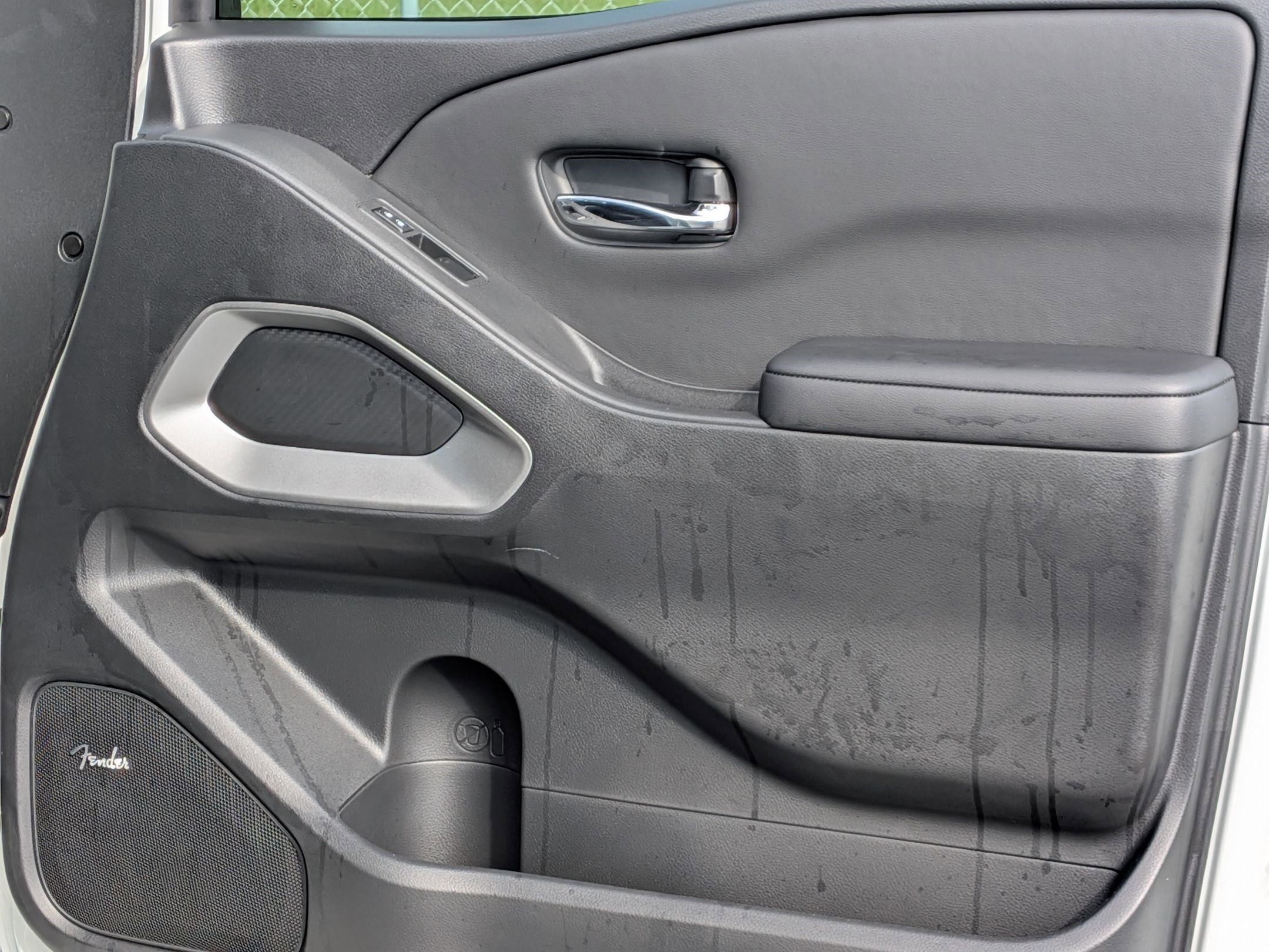 2025 Nissan Frontier SL - Photo 32