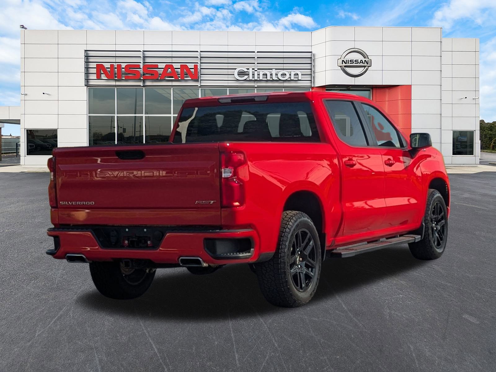 2022 Chevrolet Silverado 1500 RST photo 3