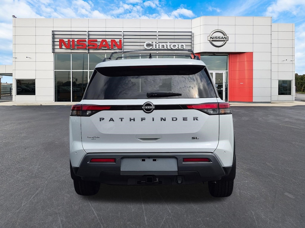 New 2026 Nissan Pathfinder SL SUV