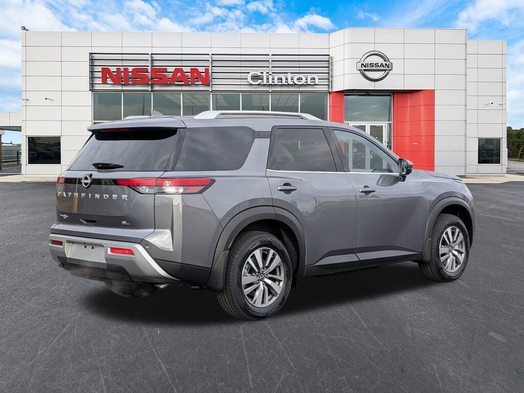 New 2025 Nissan Pathfinder SL SUV