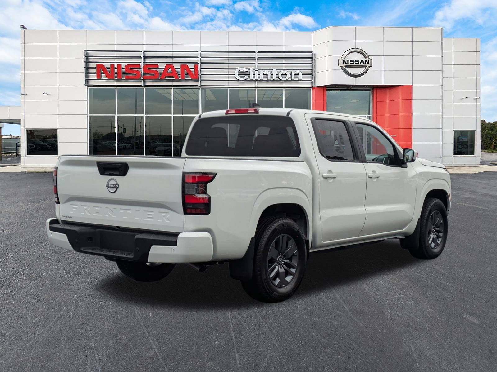 2025 Nissan Frontier SV photo 3