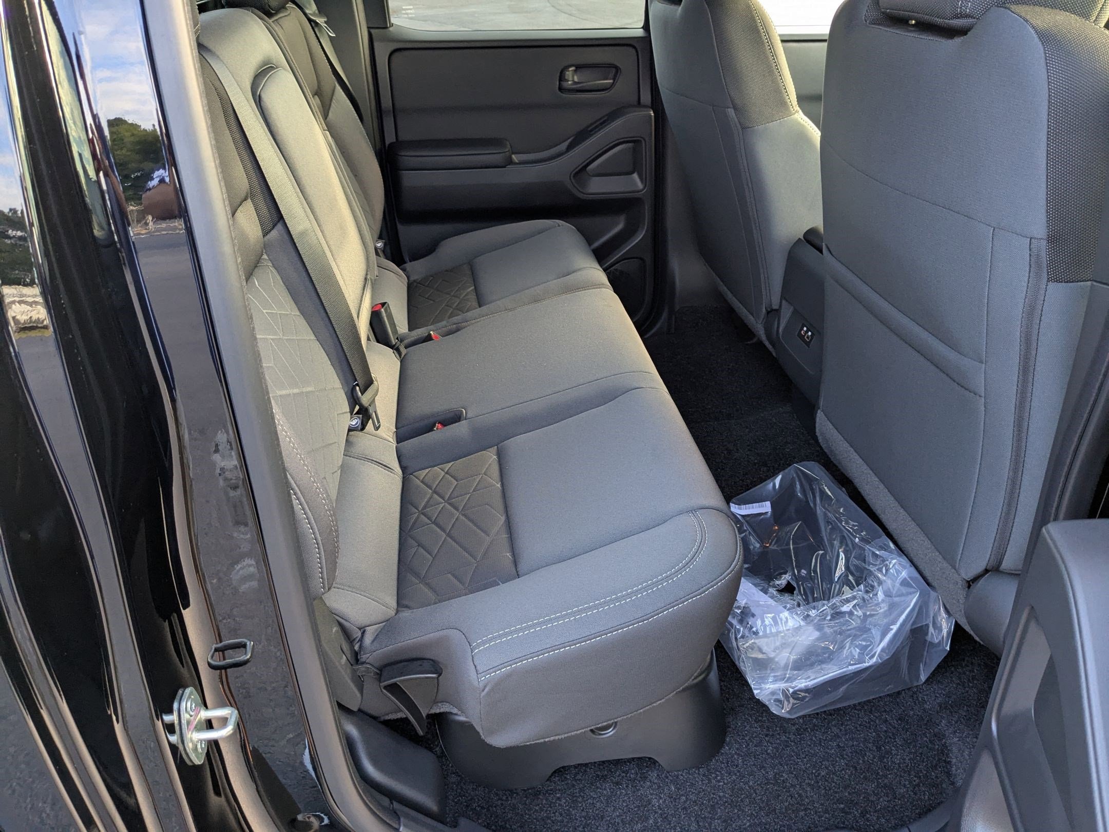 2026 Nissan Frontier SV - Photo 28