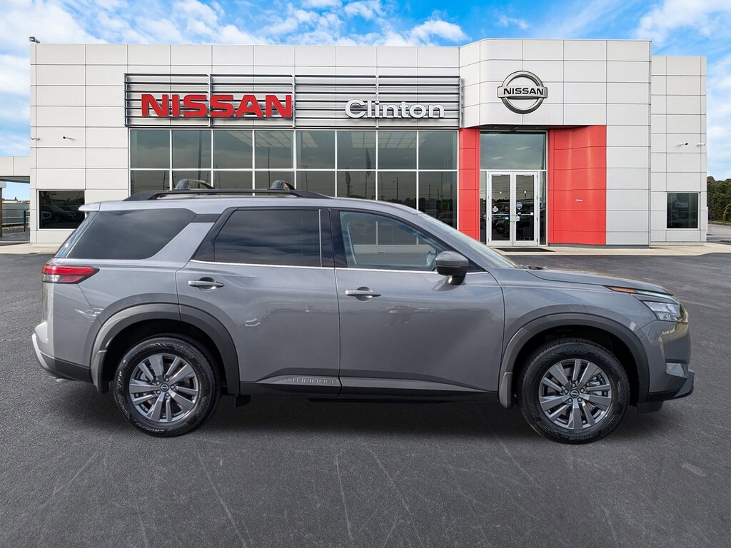 New 2025 Nissan Pathfinder SV SUV