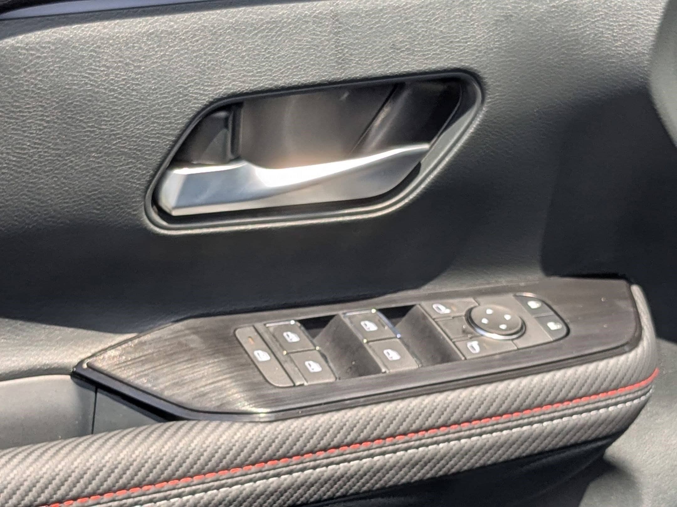 2025 Nissan Kicks SR AWD - Photo 13