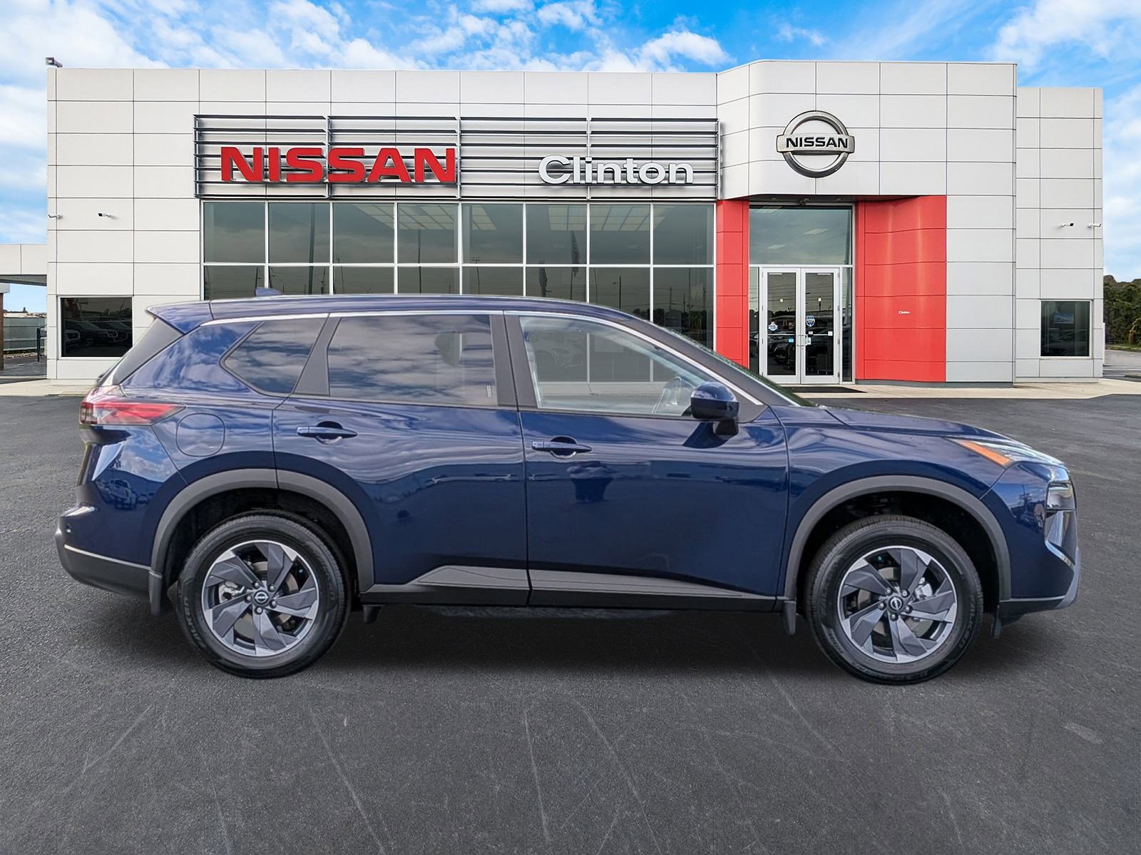 2026 Nissan Rogue SV photo 2