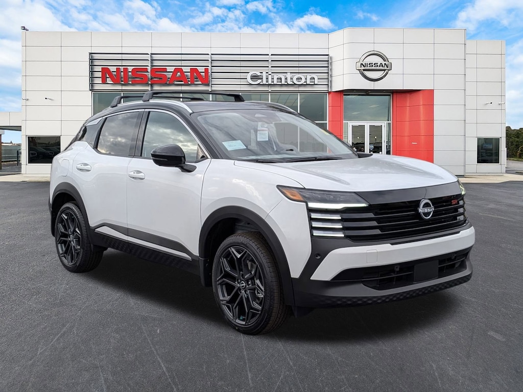 New 2026 Nissan Kicks SR SUV