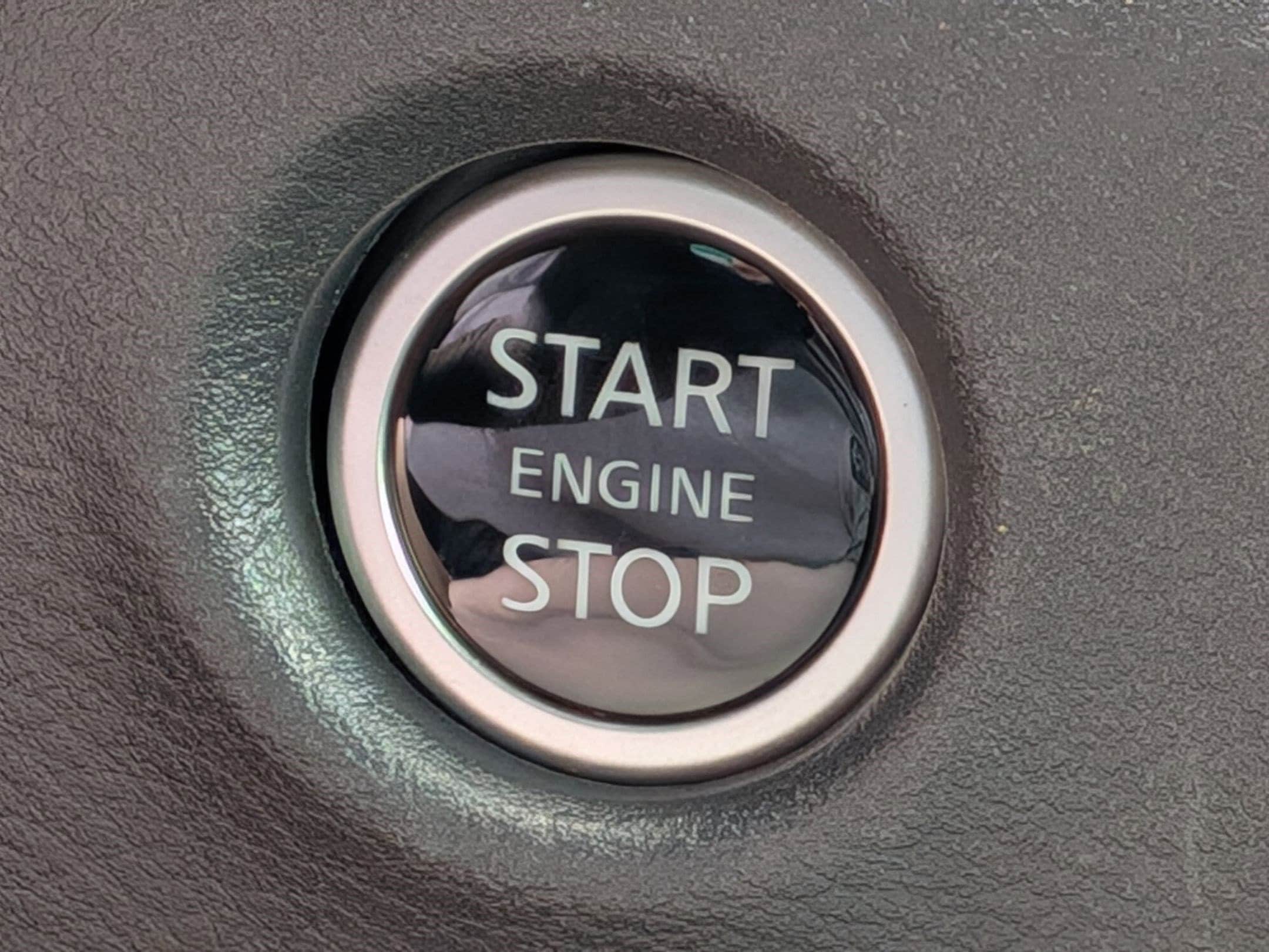 2025 Nissan Frontier SL - Photo 25