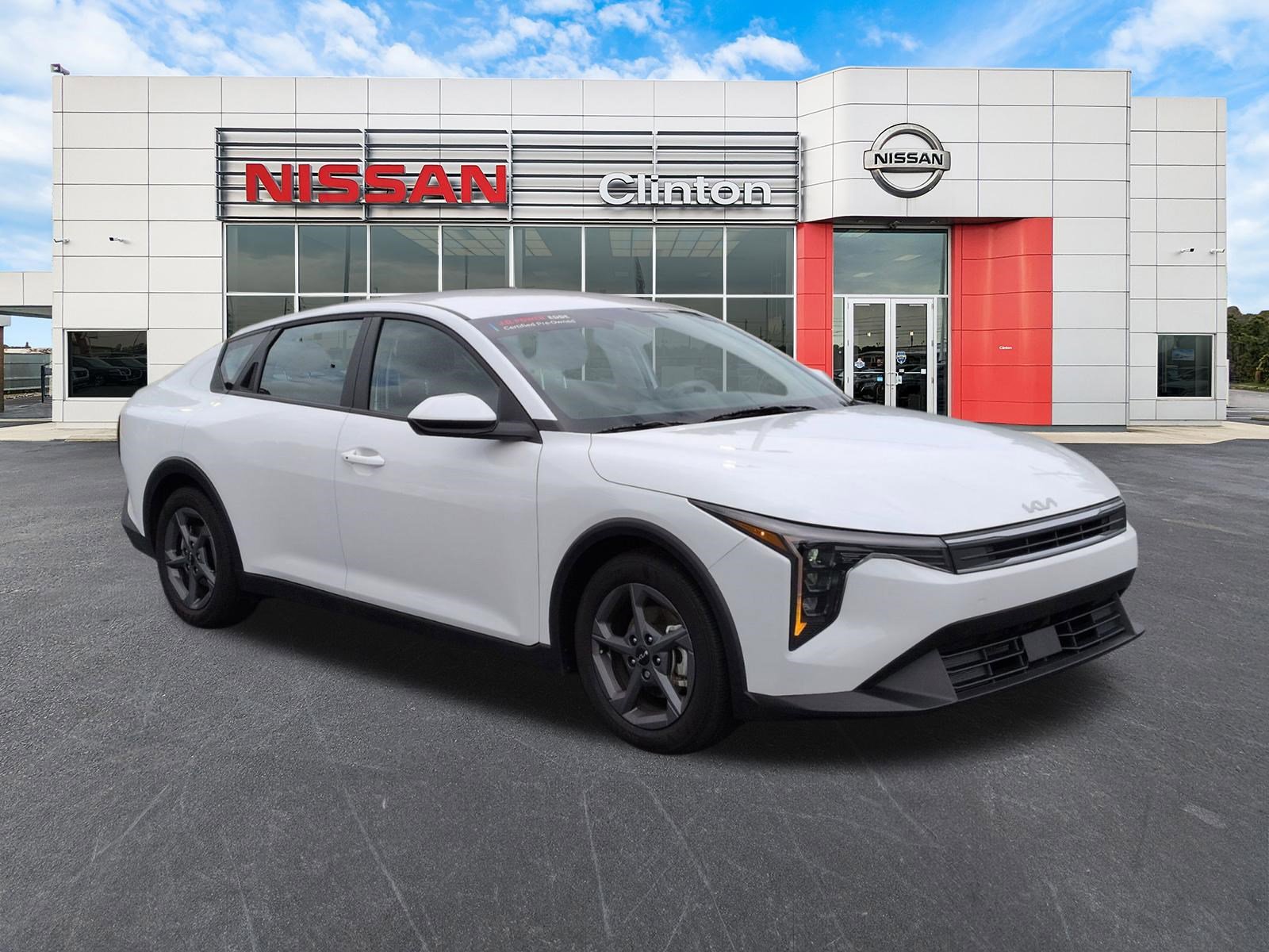 2025 Kia K4 LXS AT's photo