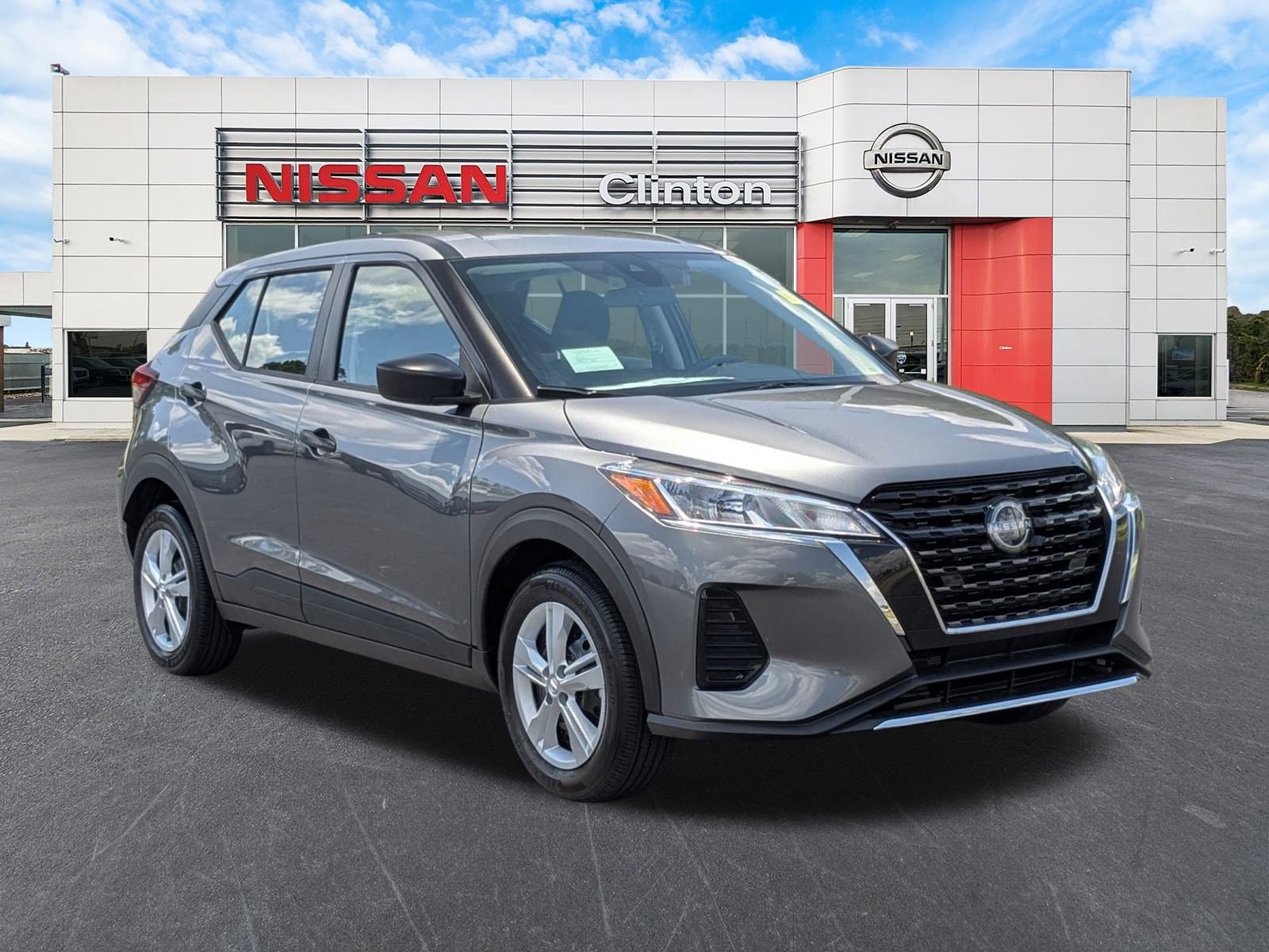 2025 Nissan KICKS PLAY Base