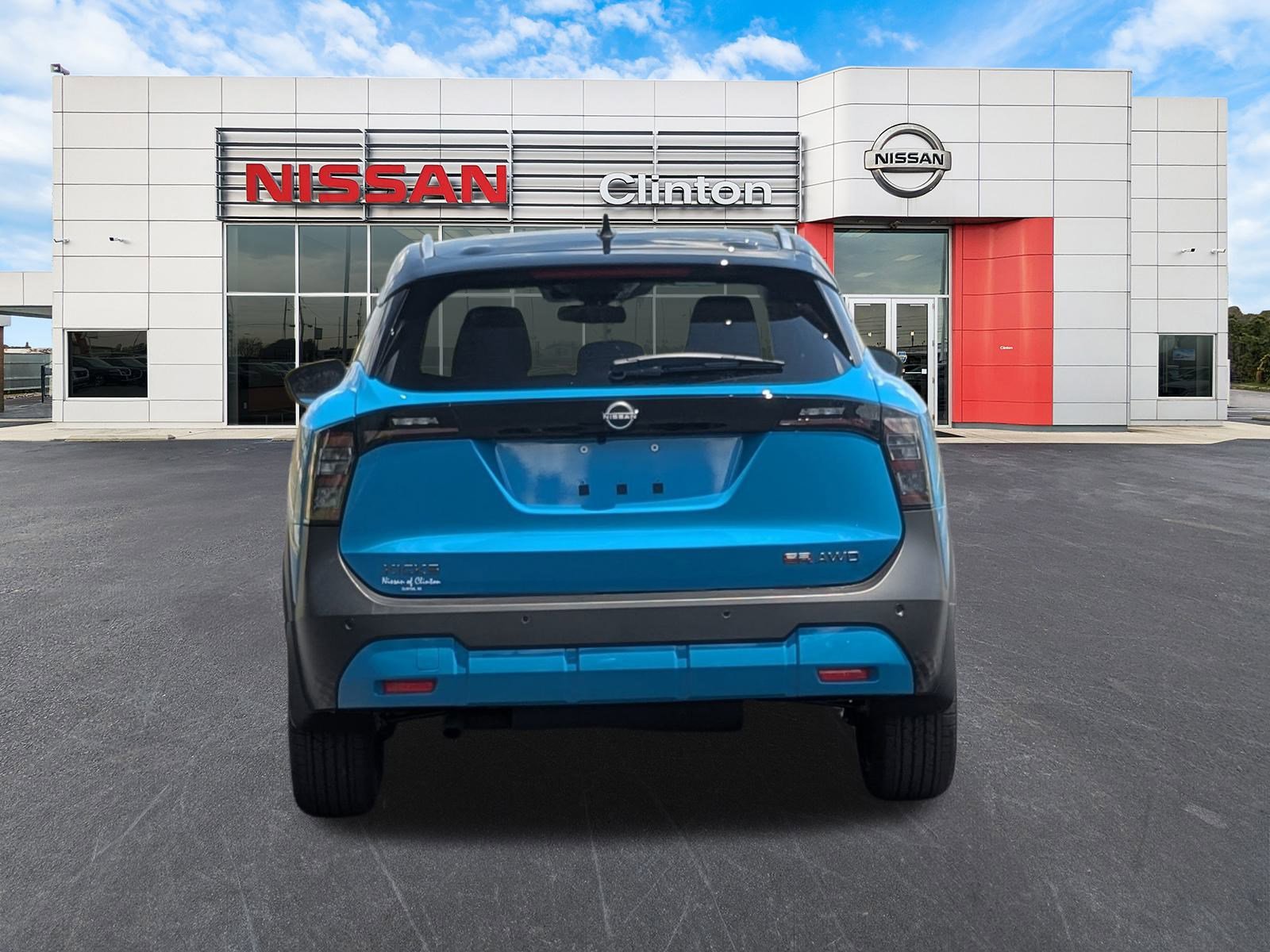2025 Nissan Kicks SR photo 2