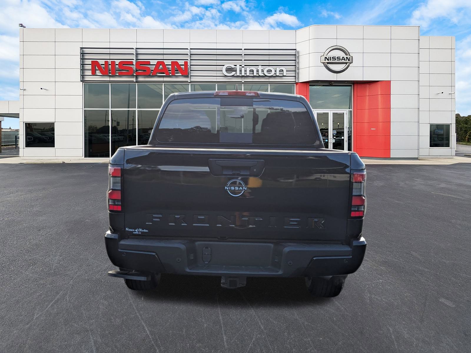 2026 Nissan Frontier SV photo 4