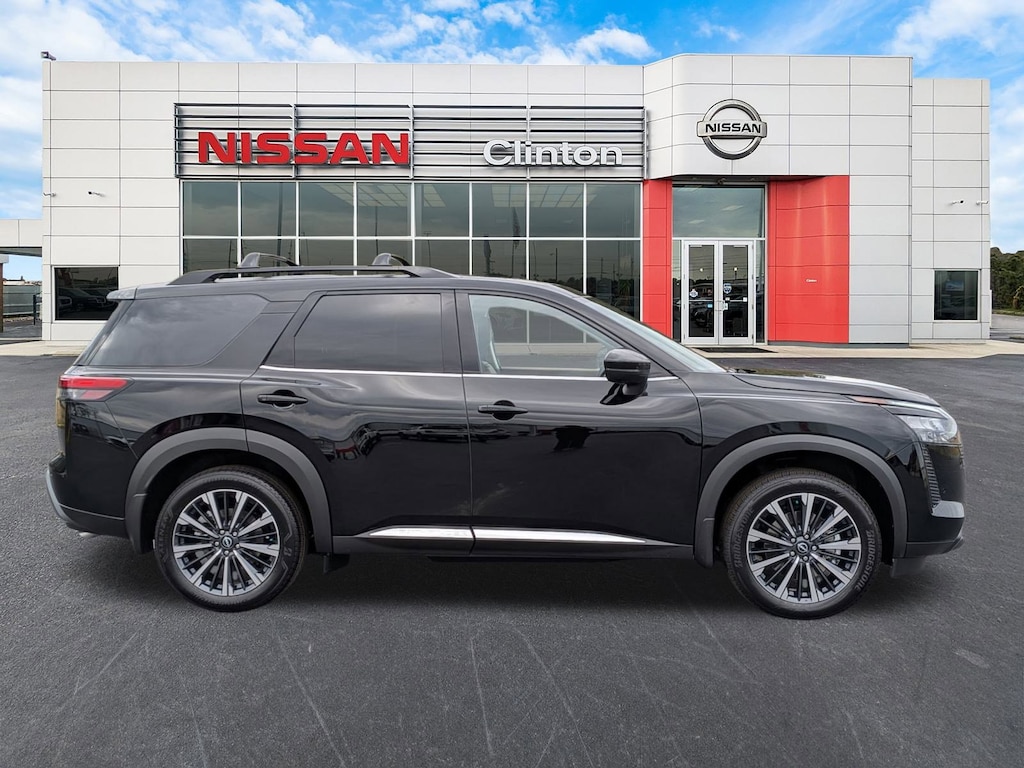 New 2026 Nissan Pathfinder Platinum SUV