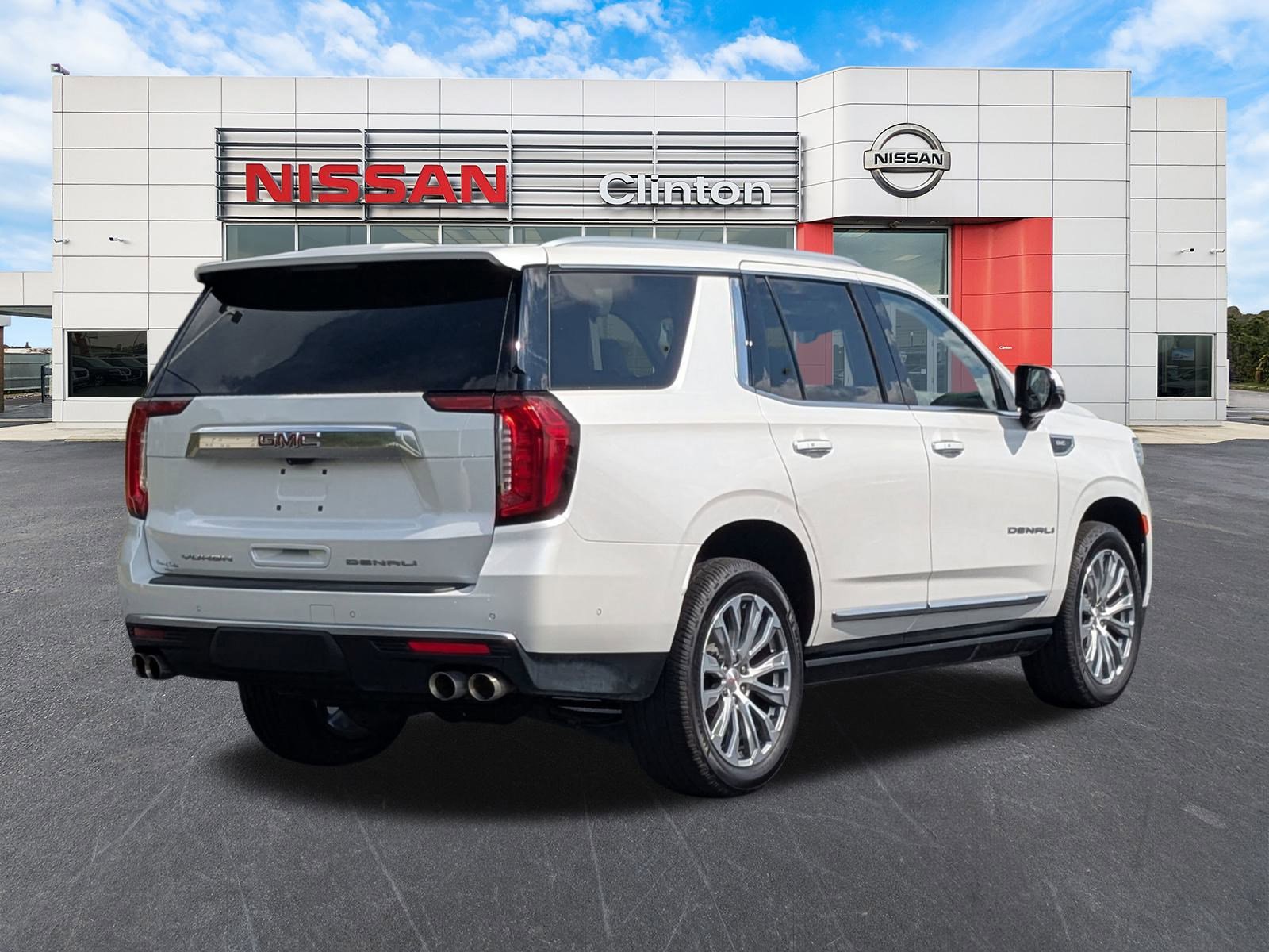 2023 Gmc Yukon Denali photo 2