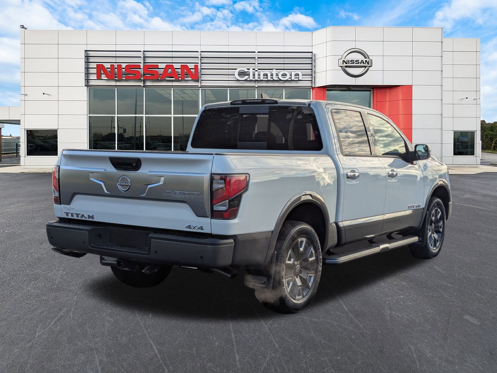 2024 Nissan Titan Platinum Reserve photo 2