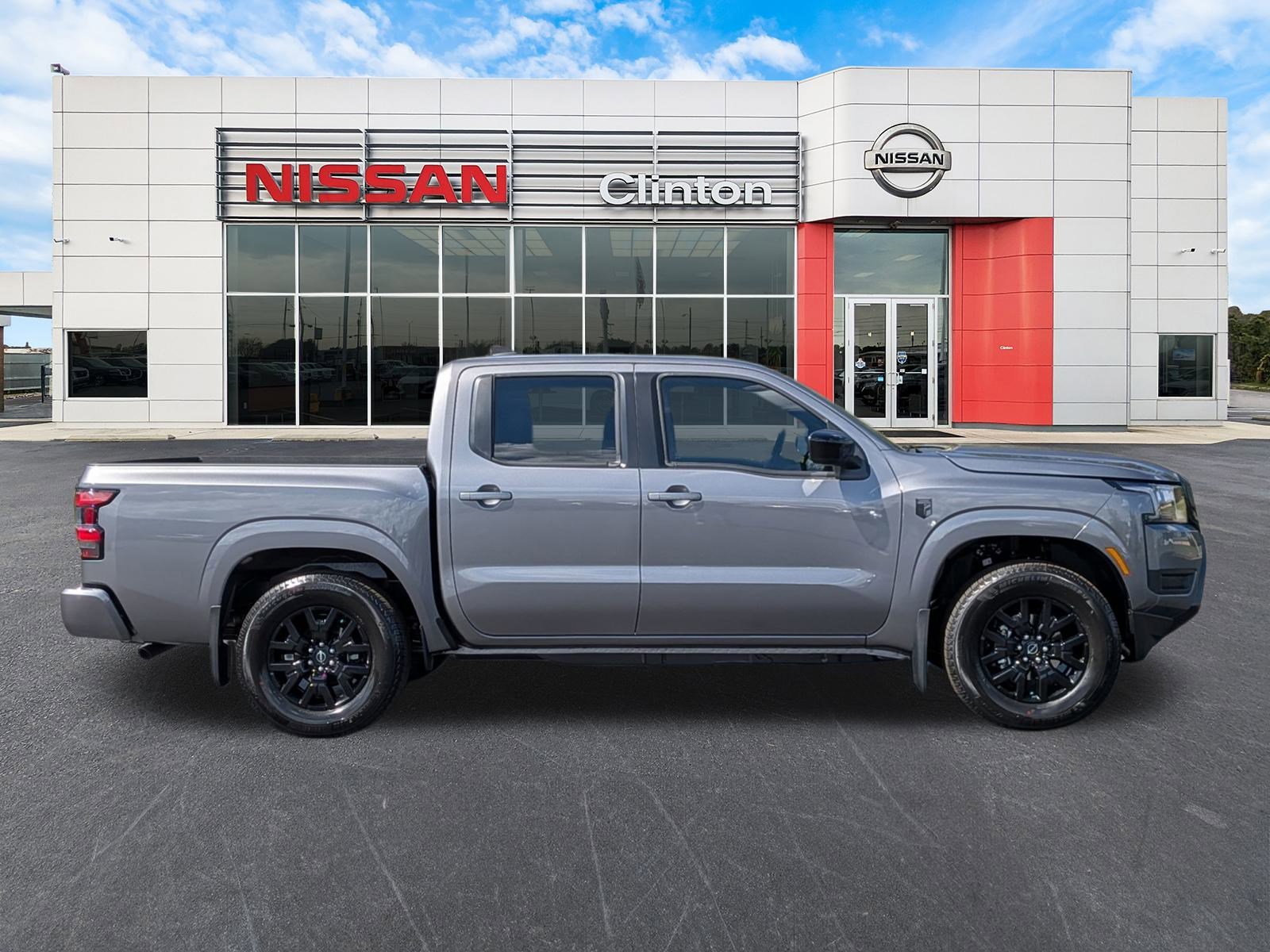 2026 Nissan Frontier SV photo 2