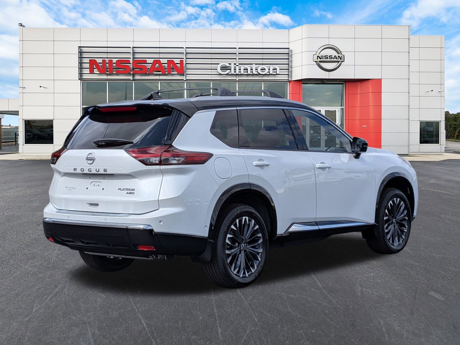 2026 Nissan Rogue Platinum photo 3