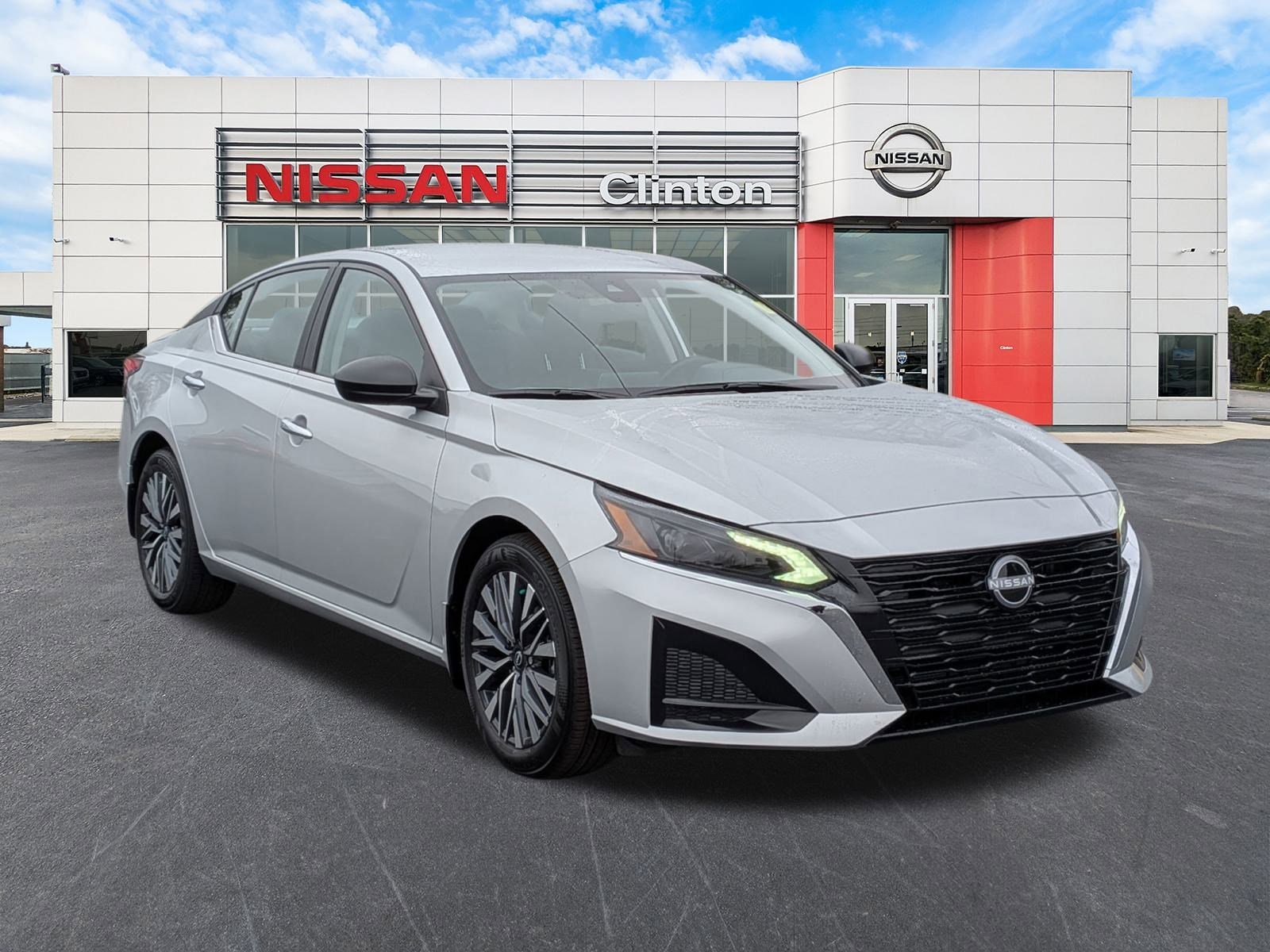 2025 Nissan Altima SV's photo