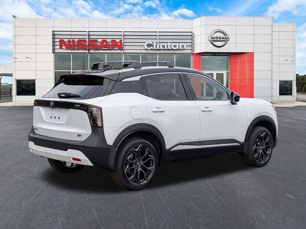 New 2026 Nissan Kicks SR SUV