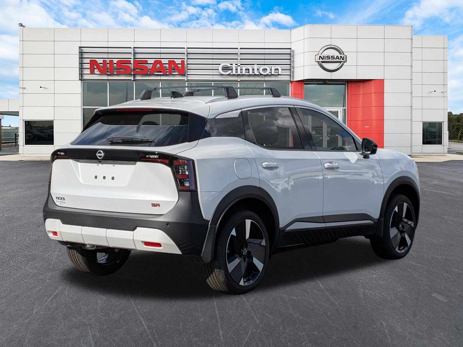 2026 Nissan KICKS SR - Photo 3