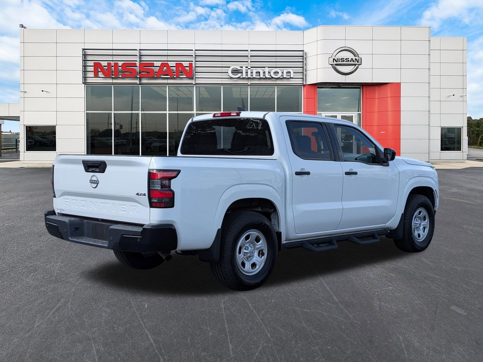 2022 Nissan Frontier S - Photo 3