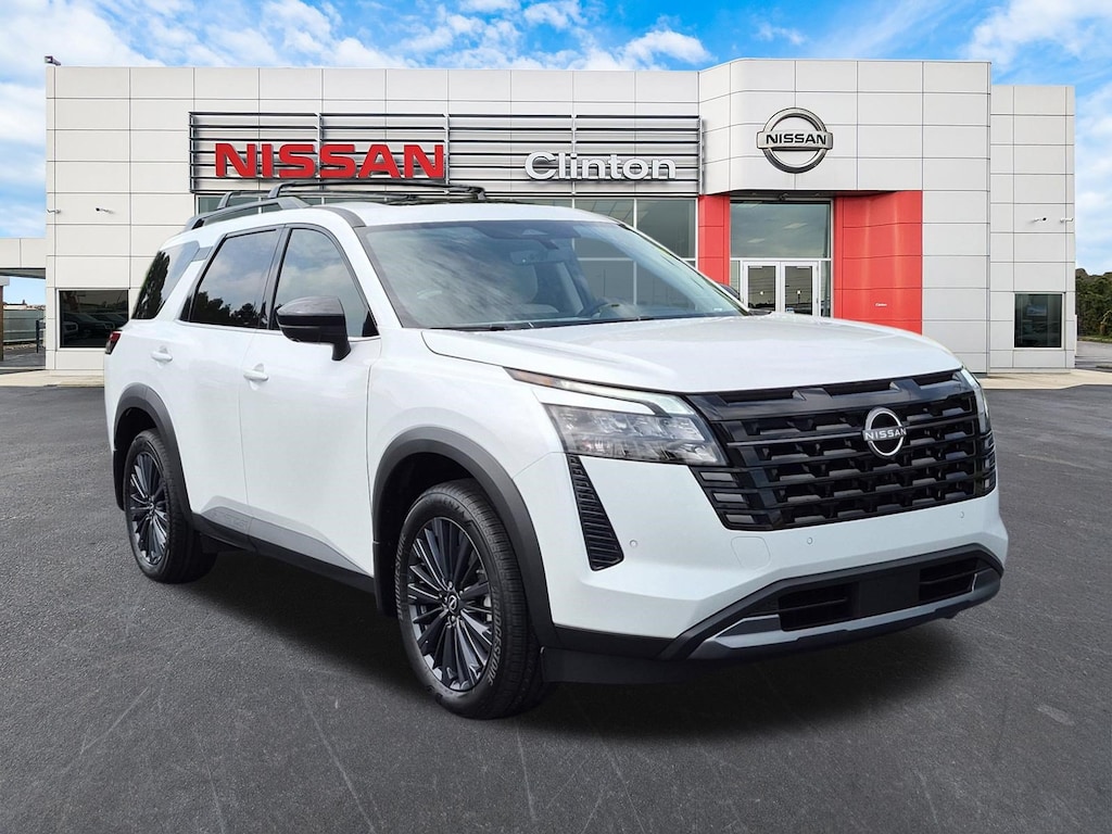 New 2026 Nissan Pathfinder SL SUV