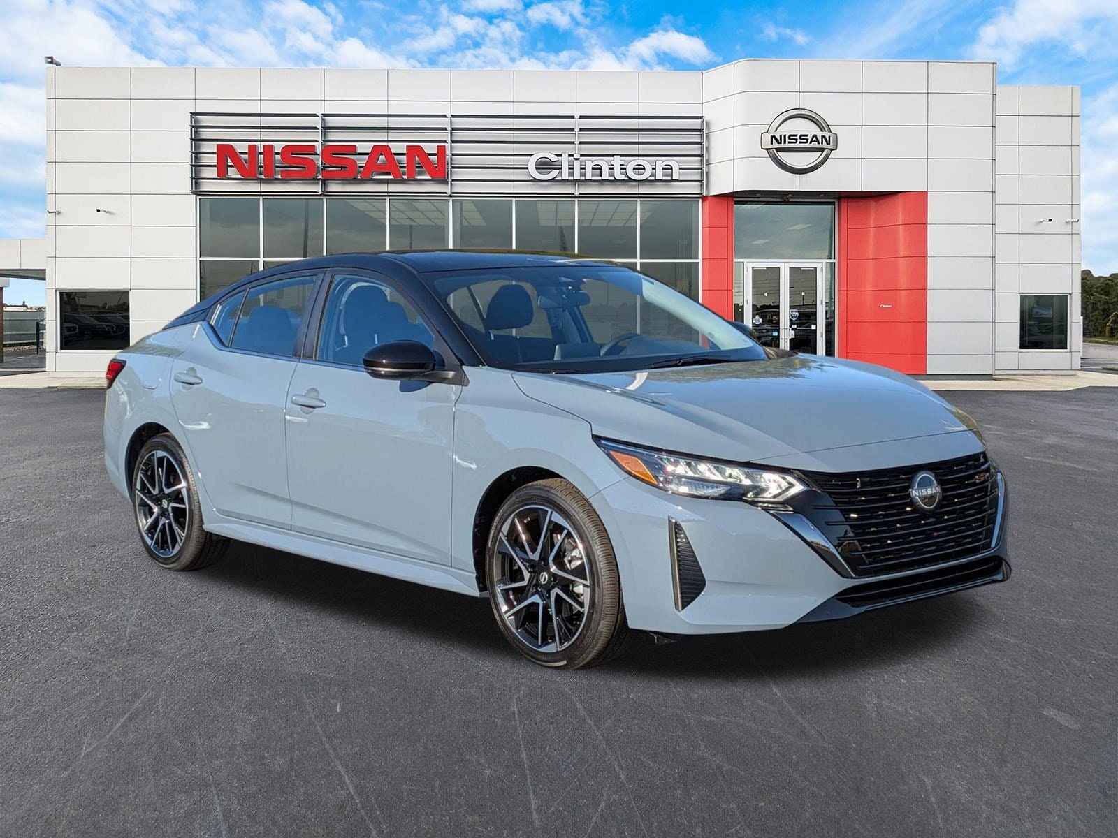 2025 Nissan Sentra SR's photo