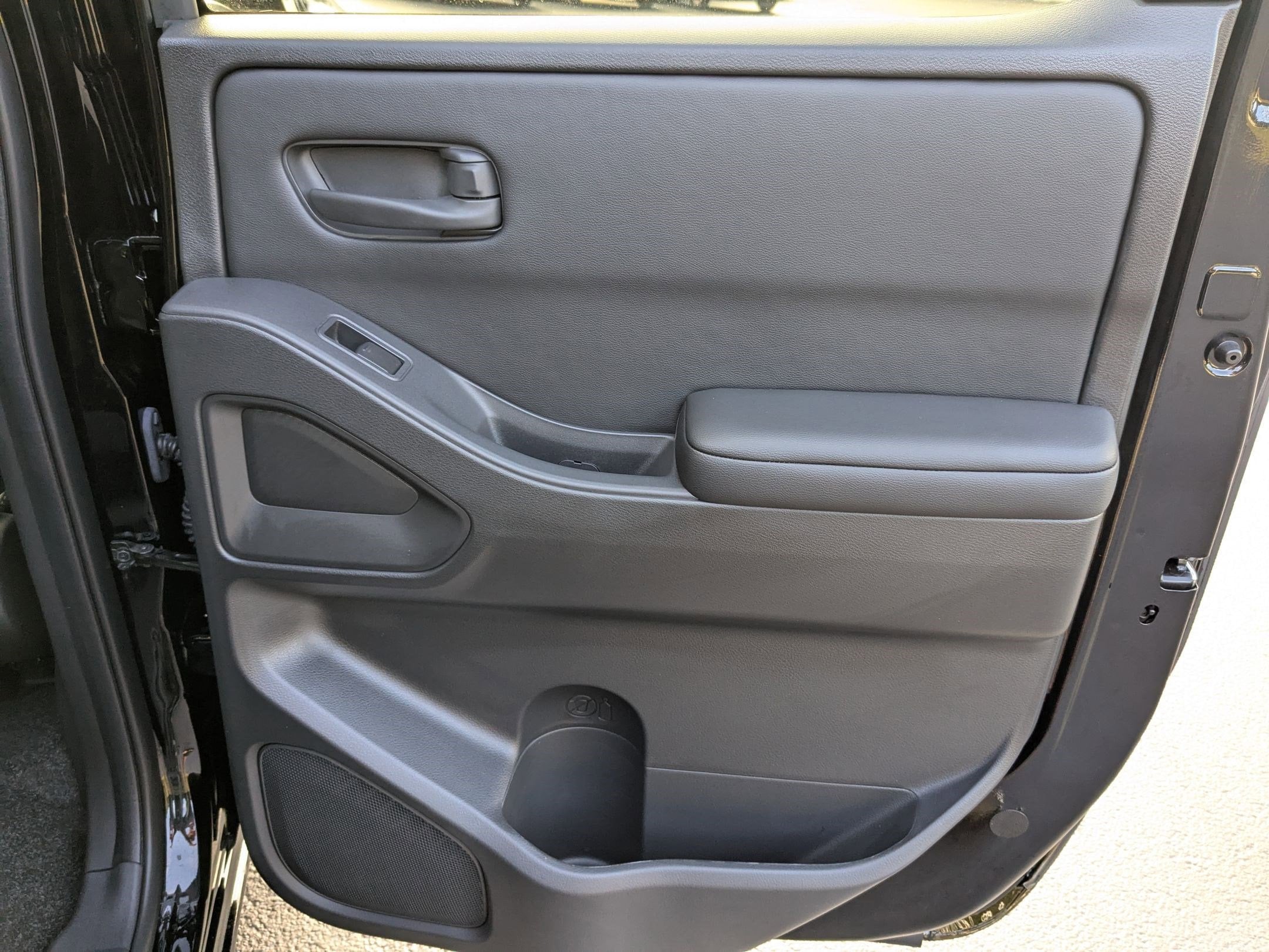 2026 Nissan Frontier SV - Photo 29