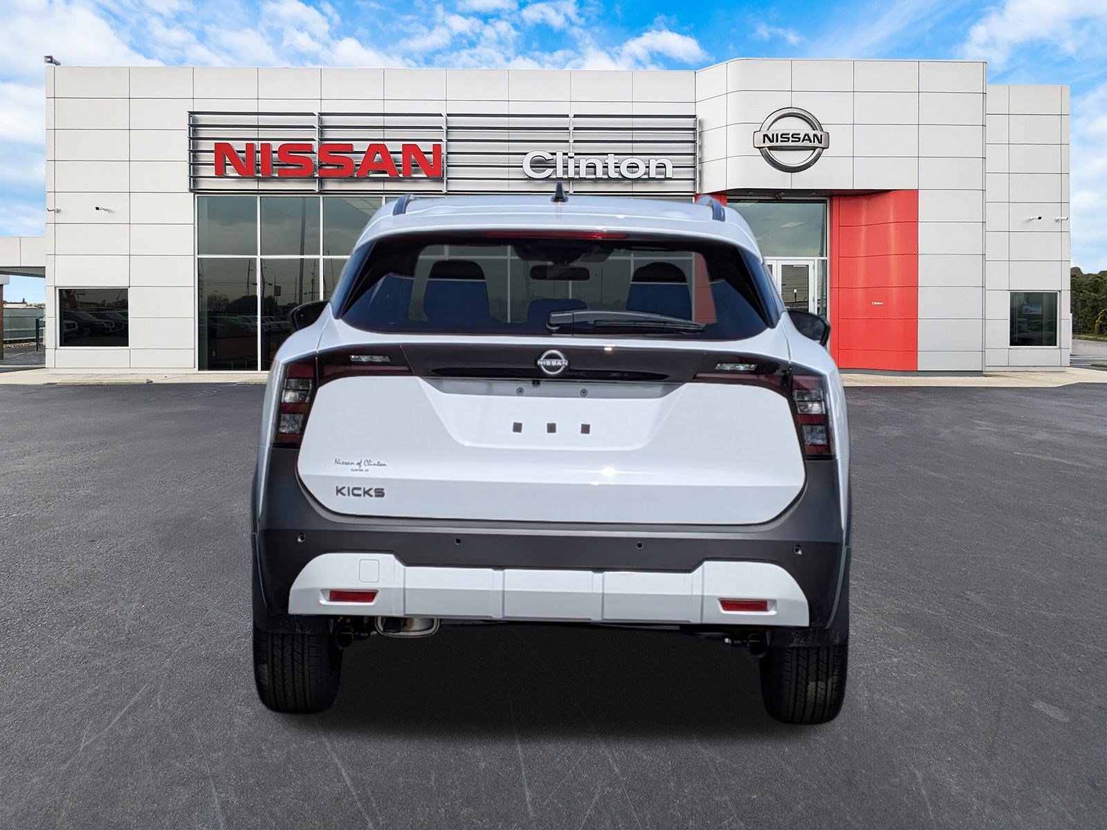 2026 Nissan Kicks SV photo 2