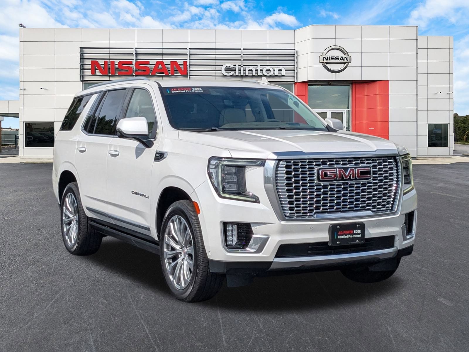 2023 GMC Yukon Denali's photo