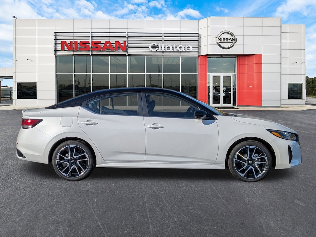 New 2025 Nissan Sentra SR Sedan