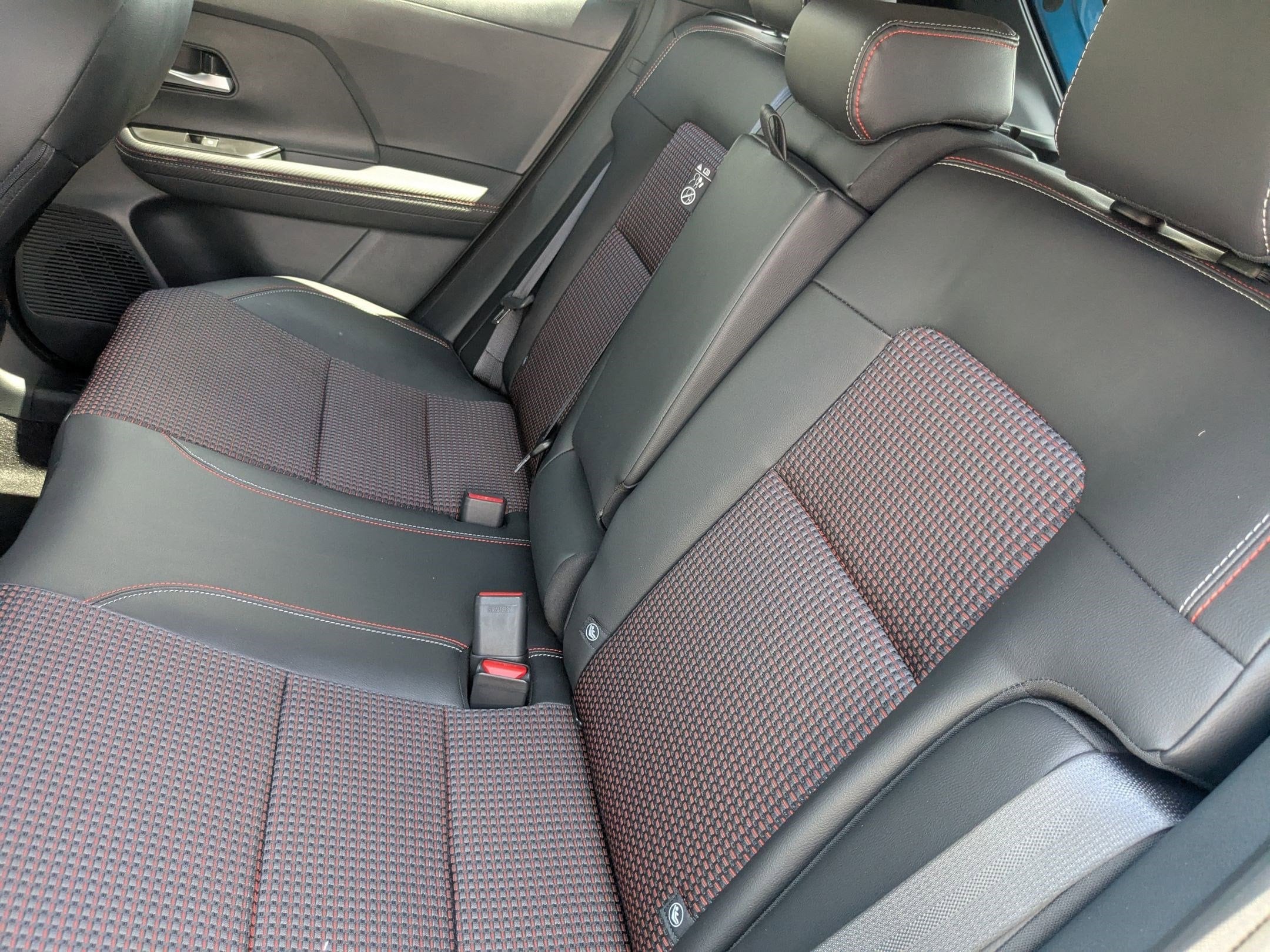 2025 Nissan Kicks SR AWD - Photo 29