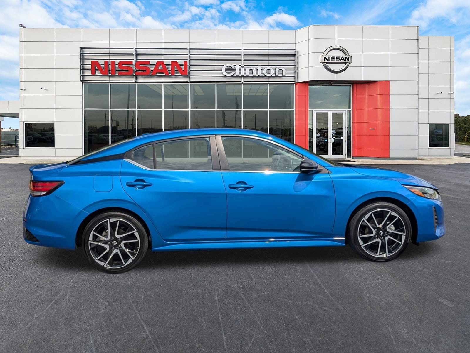 Certified 2024 Nissan Sentra SR with VIN 3N1AB8DV4RY336873 for sale in Clinton, NC