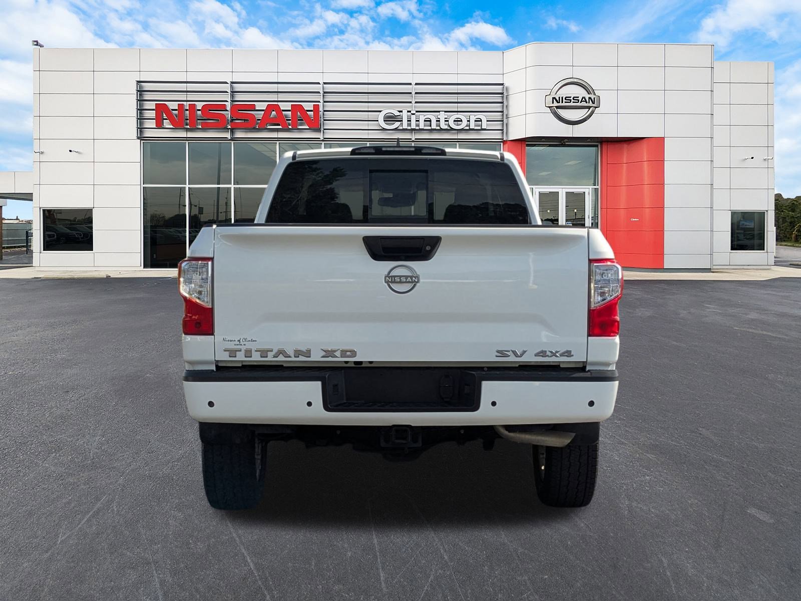 2024 Nissan Titan SV photo 4