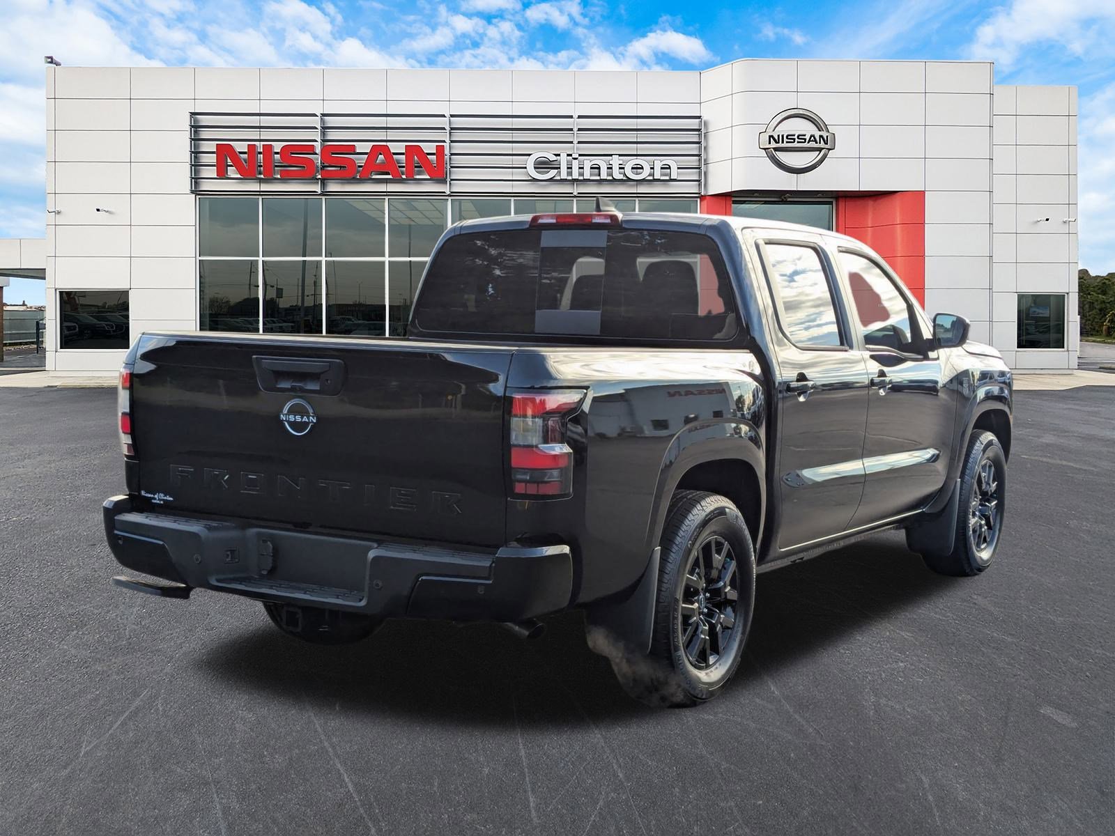 2026 Nissan Frontier SV photo 3