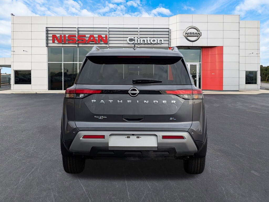New 2025 Nissan Pathfinder SL SUV