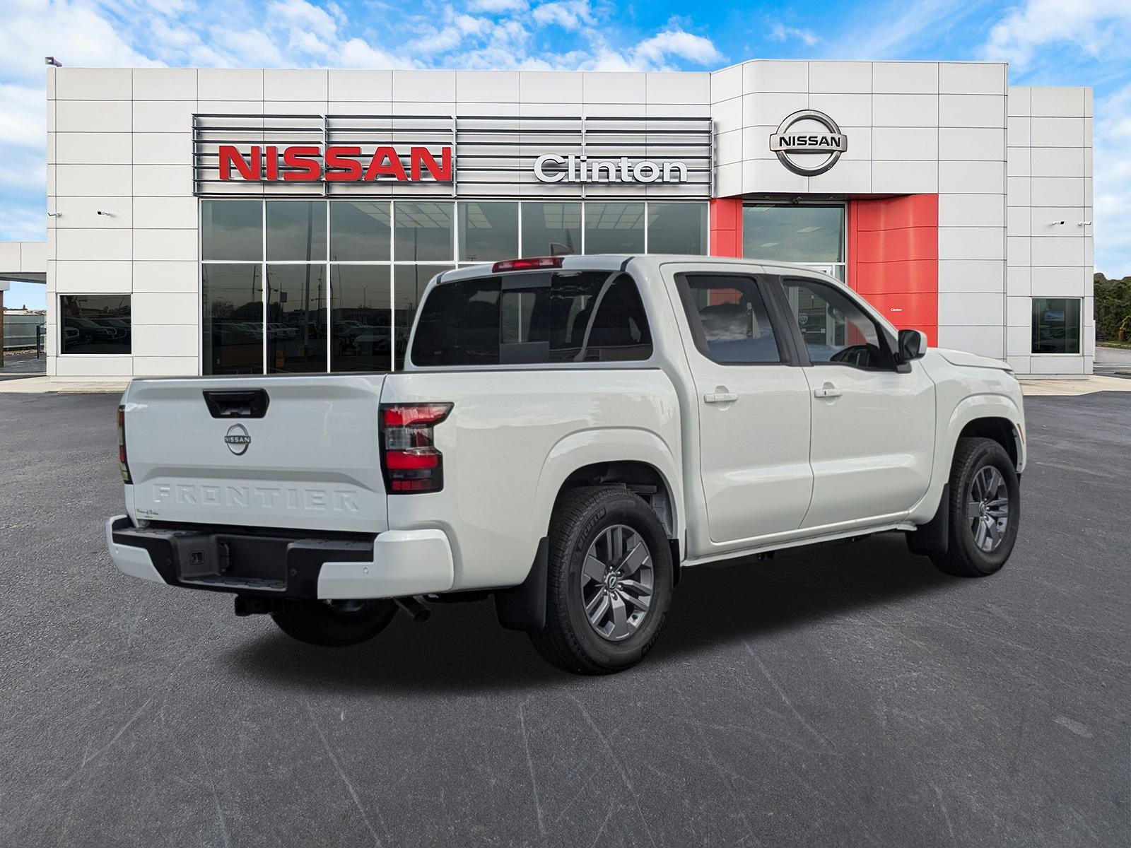 2025 Nissan Frontier SV photo 3