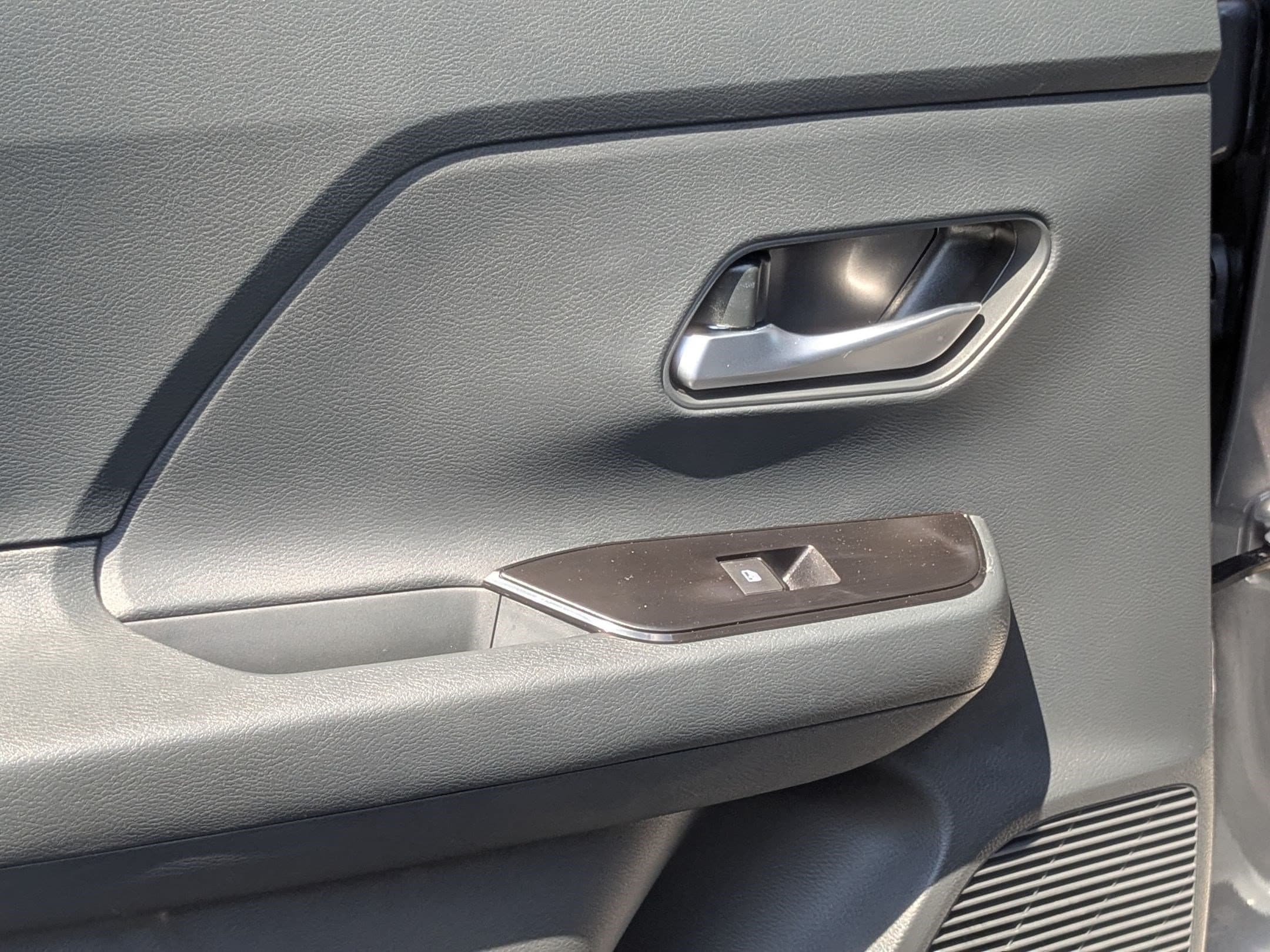 2025 Nissan Kicks SV - Photo 26