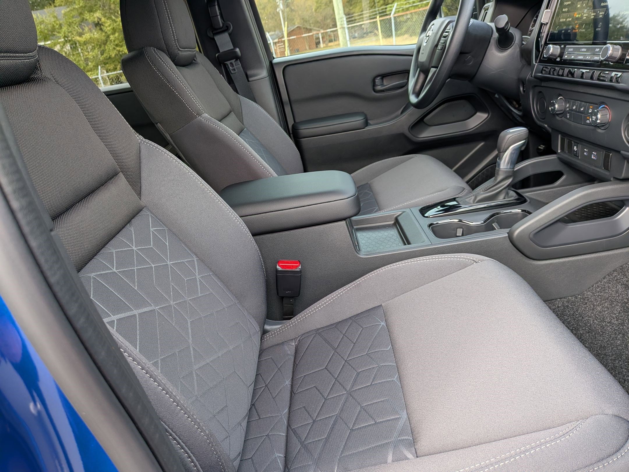 2026 Nissan Frontier SV - Photo 32
