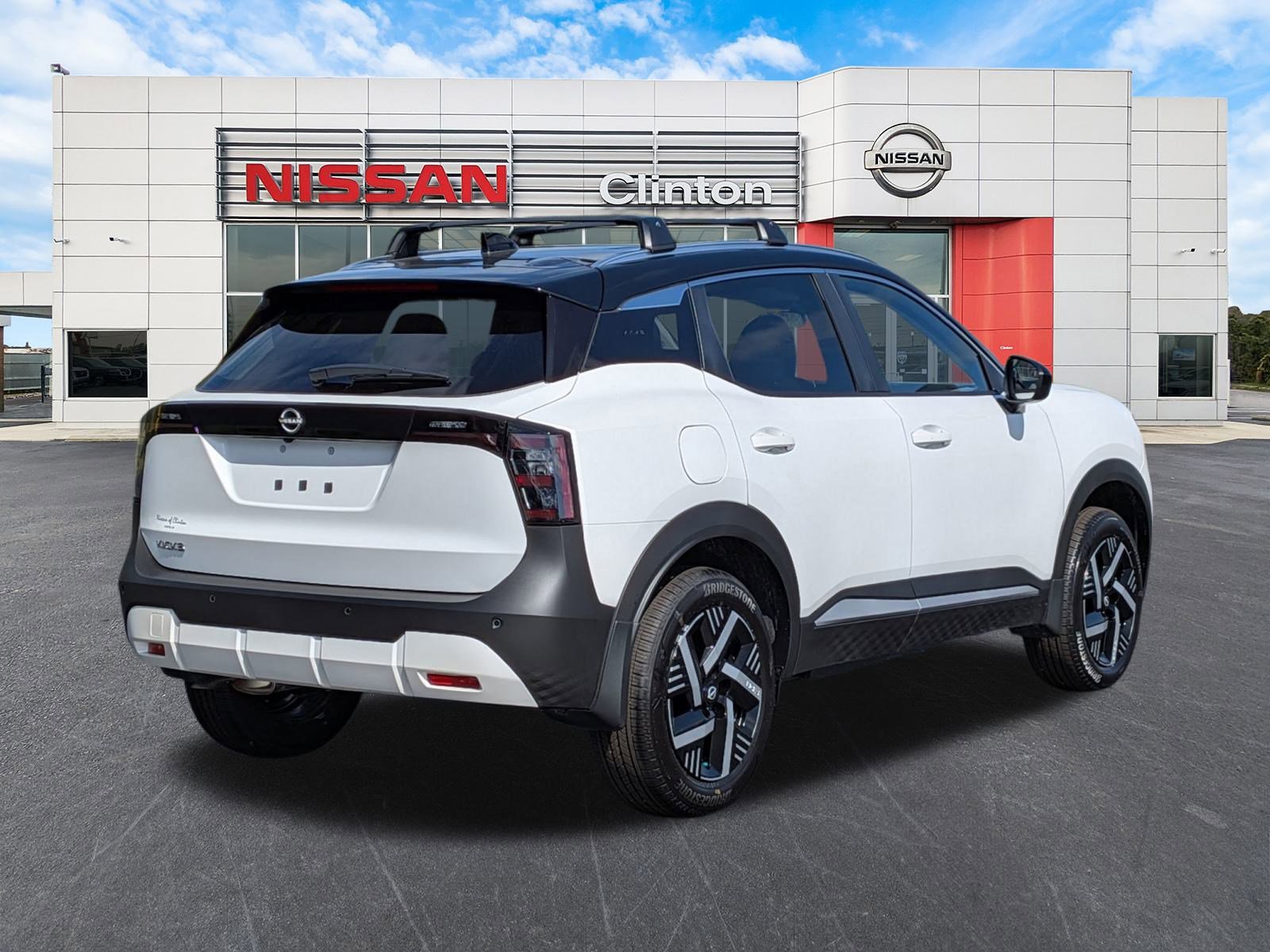 2026 Nissan Kicks SV photo 2
