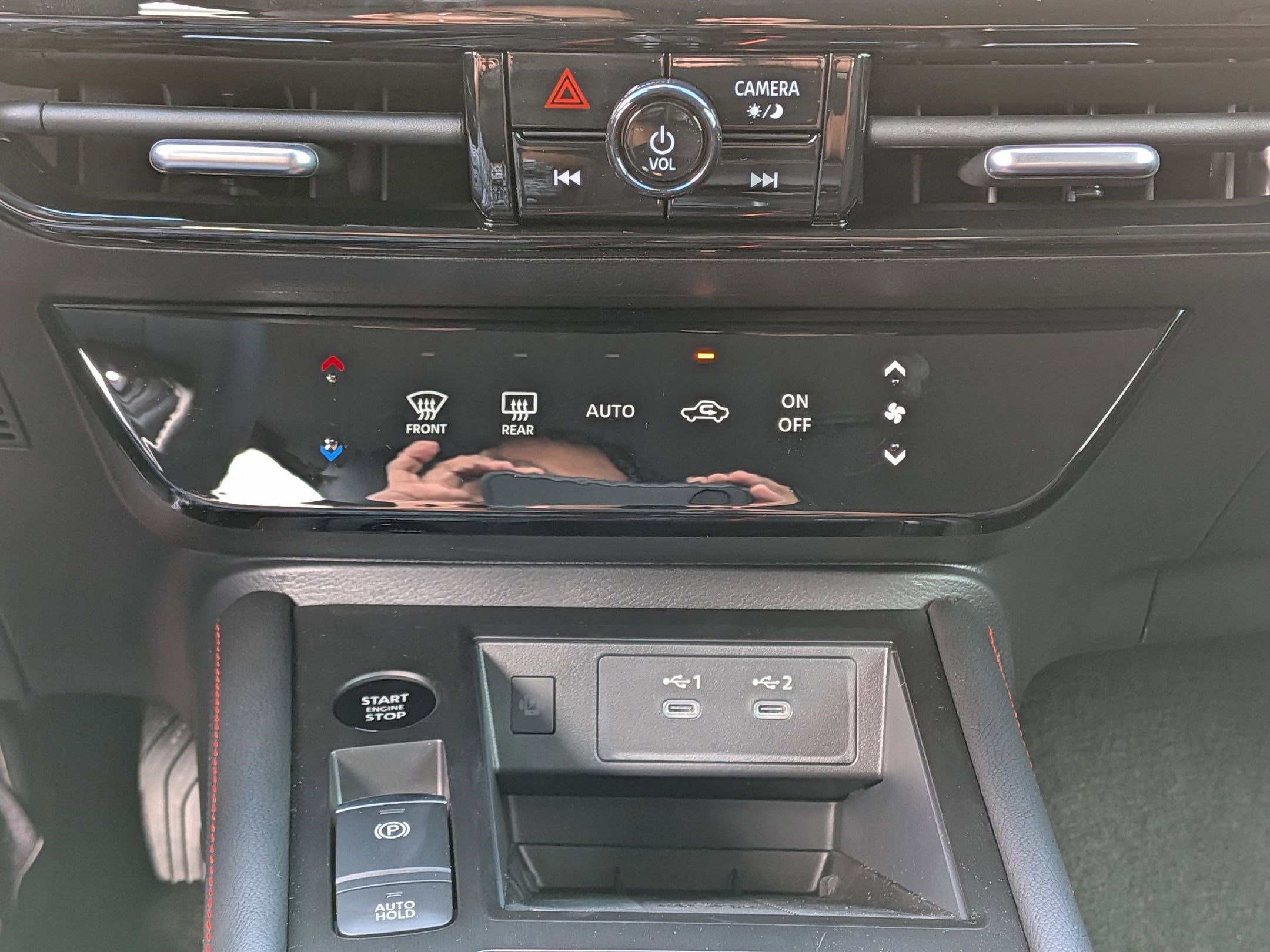 2026 Nissan KICKS SR - Photo 22