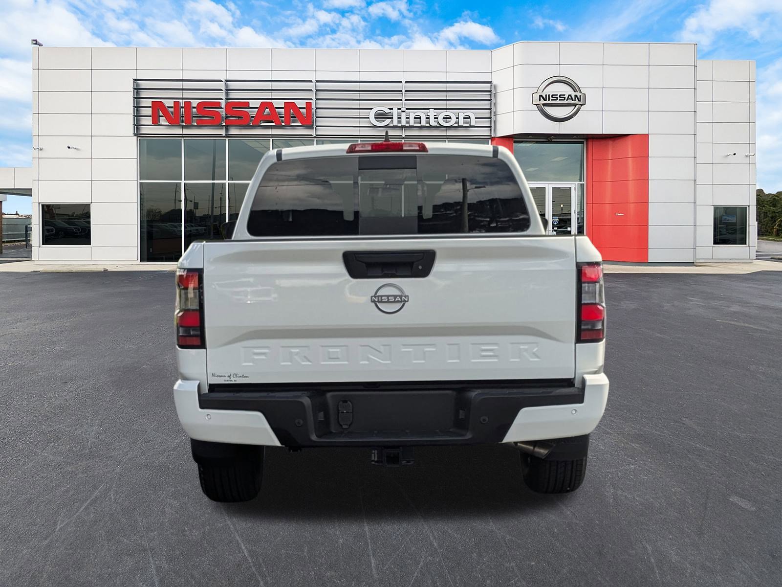 2025 Nissan Frontier SV photo 4