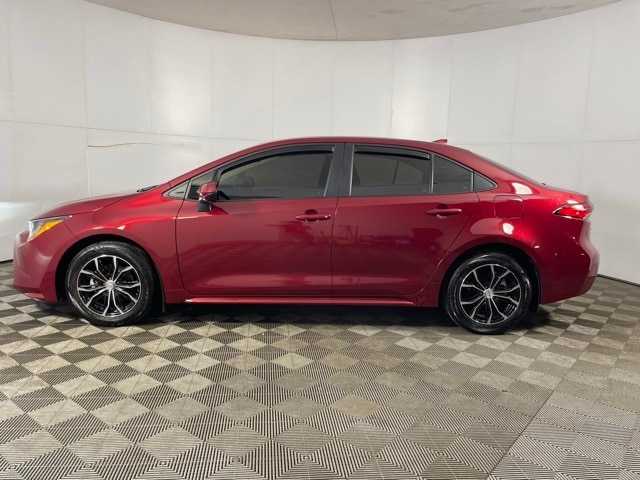 Used 2024 Toyota Corolla LE with VIN 5YFB4MDE4RP205897 for sale in Columbus, IN