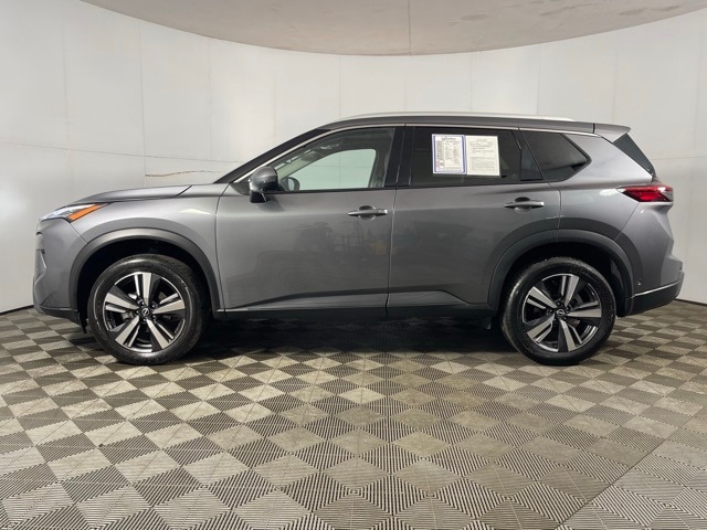 Used 2024 Nissan Rogue SL with VIN JN8BT3CB0RW438935 for sale in Columbus, IN
